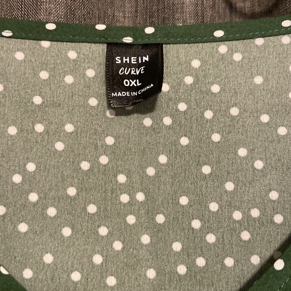 SHEIN Short sleeve blouse - Picture 2 of 4